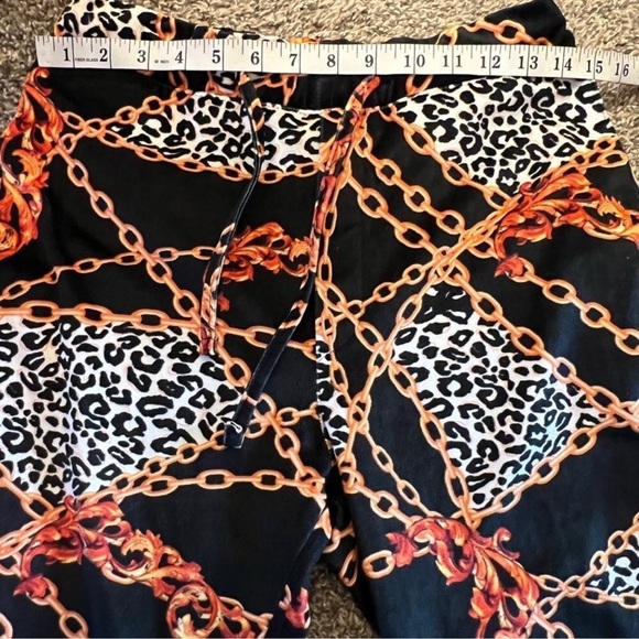 Women’s Jogger pants black and gold velvet like cheetah print size medium - Picture 3 of 9